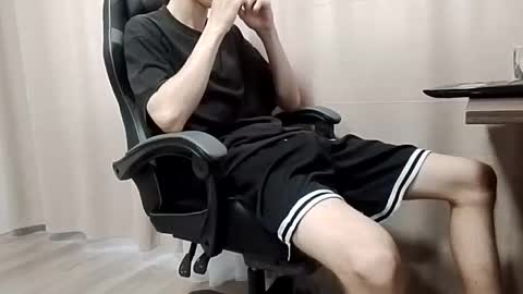 Snapshot of greonn chatting on 10/15/25, 11:32 Felix online show from 10/15/25, 11:32