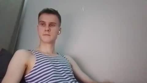 Snapshot of greonn chatting on 10/21/25, 05:57 Felix online show from 10/21/25, 05:57