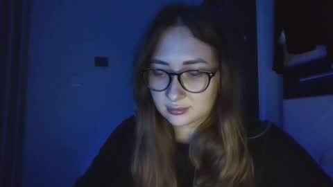 Snapshot of greta_shine chatting on 04/21/26, 06:01 greta_shine online show from 04/21/26, 06:01