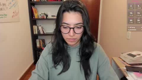 Snapshot of gretagat chatting on 09/15/25, 12:32 Greta online show from 09/15/25, 12:32