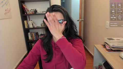 Snapshot of gretagat chatting on 11/20/25, 06:46 Greta online show from 11/20/25, 06:46