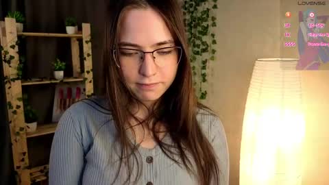 Snapshot of gretalinelle chatting on 04/29/26, 06:47 Cutie Ellie online show from 04/29/26, 06:47