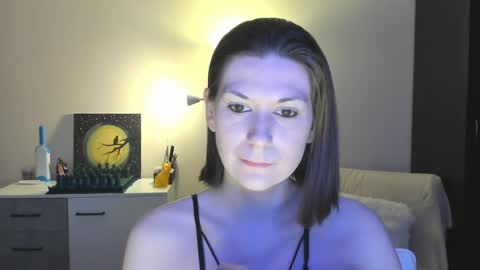 Snapshot of gretamiln chatting on 12/07/24, 11:56 Greta online show from 12/07/24, 11:56