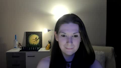 Snapshot of gretamiln chatting on 10/19/25, 07:14 Greta online show from 10/19/25, 07:14