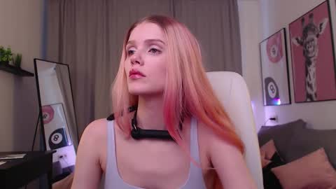 gretchen_mol online show from 11/29/25, 07:33