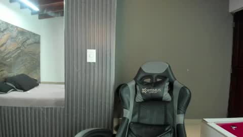 Gretchen  online show from 10/02/25, 08:16