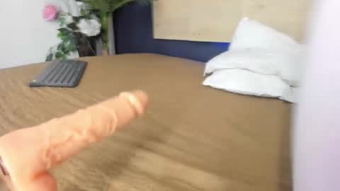 Snapshot of grettarouse chatting on 03/08/26, 03:54 GRETA online show from 03/08/26, 03:54