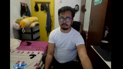 Grey Hardy Slave online show from 12/17/25, 04:57