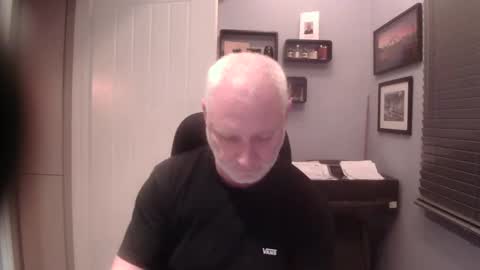 Snapshot of greyfox_6000 chatting on 01/28/25, 05:35 greyfox_6000 online show from 01/28/25, 05:35