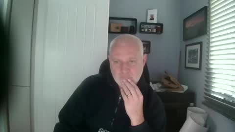 Snapshot of greyfox_6000 chatting on 02/17/25, 04:15 greyfox_6000 online show from 02/17/25, 04:15