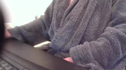 Snapshot of greyfox_6000 chatting on 02/19/25, 08:12 greyfox_6000 online show from 02/19/25, 08:12