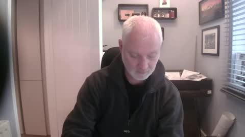 Snapshot of greyfox_6000 chatting on 02/26/25, 10:15 greyfox_6000 online show from 02/26/25, 10:15