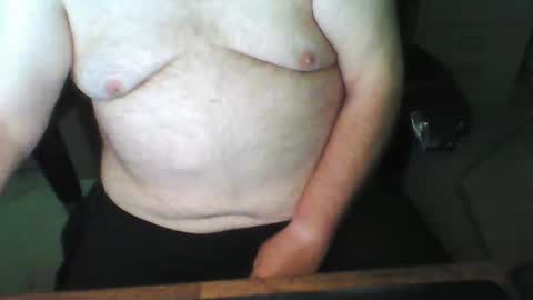 Snapshot of greyghost04 chatting on 11/16/25, 04:01 greyghost04 online show from 11/16/25, 04:01