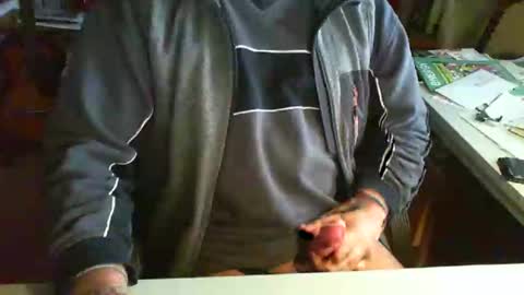 greyhounddog online show from 12/12/24, 09:19