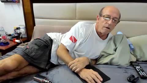 Snapshot of greyishere chatting on 12/04/24, 07:50 Grey. If viewing your cam I am more likely to stay if you show your face. online show from 12/04/24, 07:50