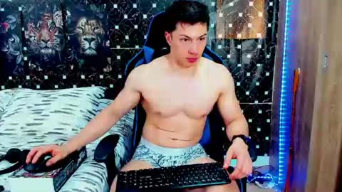 Snapshot of griego01 chatting on 07/10/26, 08:00 griego01 online show from 07/10/26, 08:00