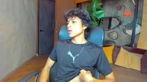 griffindaxz18 online show from 12/03/25, 10:41