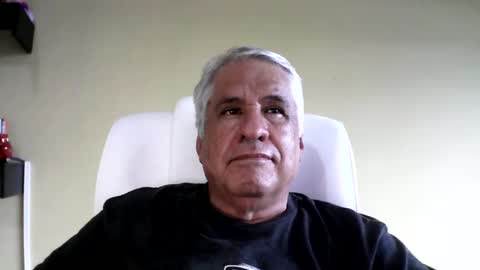 grisa01 online show from 01/19/25, 07:04