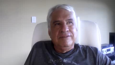 Snapshot of grisa01 chatting on 12/21/25, 06:04 grisa01 online show from 12/21/25, 06:04