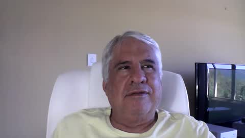 Snapshot of grisa01 chatting on 03/23/26, 01:15 grisa01 online show from 03/23/26, 01:15