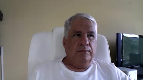 Snapshot of grisa01 chatting on 04/11/26, 02:43 grisa01 online show from 04/11/26, 02:43