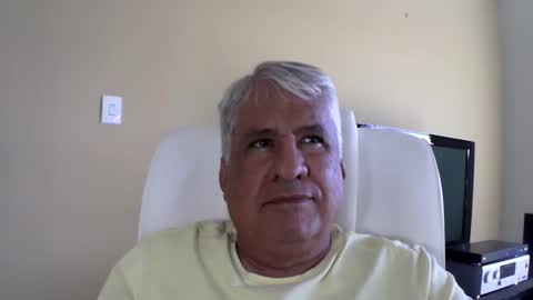 Snapshot of grisa01 chatting on 04/15/26, 01:07 grisa01 online show from 04/15/26, 01:07