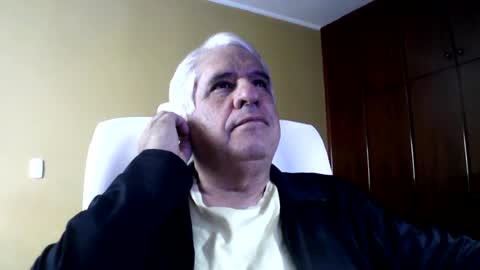 Snapshot of grisa01 chatting on 07/31/26, 12:37 grisa01 online show from 07/31/26, 12:37