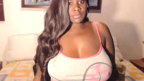 Snapshot of griseldax chatting on 11/17/25, 03:45 griseldax online show from 11/17/25, 03:45