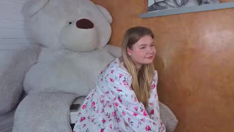 Snapshot of griselharsch chatting on 11/17/25, 07:14 Cidny online show from 11/17/25, 07:14