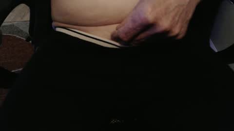 Snapshot of griz01 chatting on 02/23/25, 03:29 griz01 online show from 02/23/25, 03:29