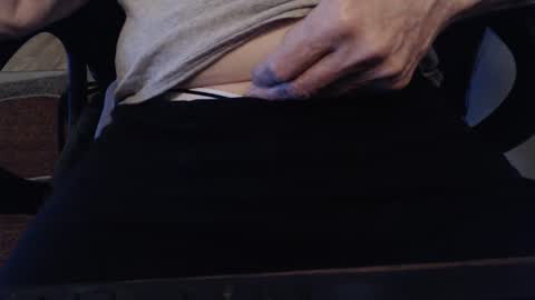 Snapshot of griz01 chatting on 09/24/25, 04:32 griz01 online show from 09/24/25, 04:32