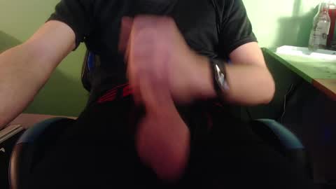 Snapshot of groov123 chatting on 01/02/25, 02:46 Cal online show from 01/02/25, 02:46