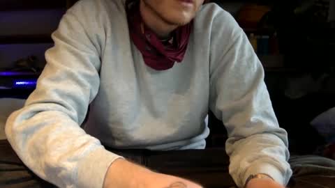 Snapshot of gruendamien chatting on 01/09/25, 02:40 gruendamien online show from 01/09/25, 02:40