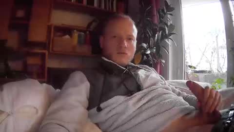 Snapshot of gruendamien chatting on 01/20/25, 02:57 gruendamien online show from 01/20/25, 02:57