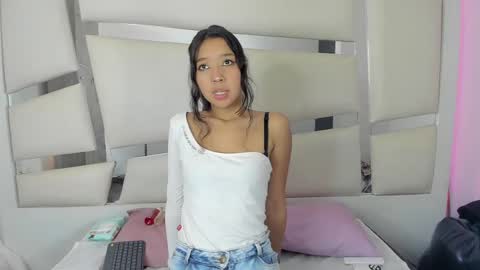 Snapshot of grupojade chatting on 02/15/25, 08:33 grupojade online show from 02/15/25, 08:33