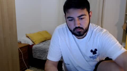 Snapshot of gsendra chatting on 01/11/25, 08:33 gsendra online show from 01/11/25, 08:33