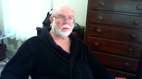Snapshot of gtnolder60 chatting on 04/19/26, 10:45 Gary online show from 04/19/26, 10:45