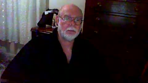 Snapshot of gtnolder60 chatting on 04/21/26, 01:42 Gary online show from 04/21/26, 01:42