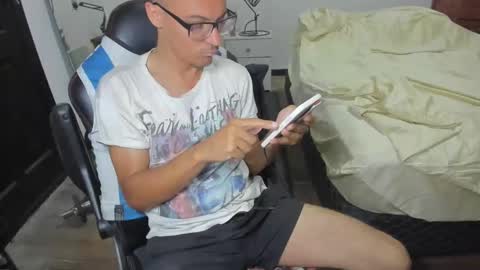 guachin_new online show from 12/26/24, 04:32