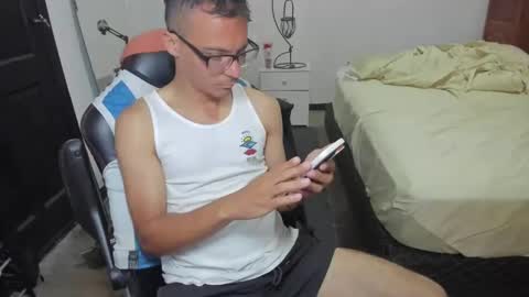 guachin_new online show from 12/31/24, 06:24