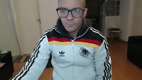 Snapshot of guachin_new chatting on 05/10/26, 06:35 guachin_new online show from 05/10/26, 06:35