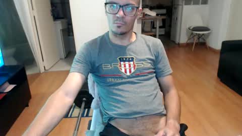 Snapshot of guachin_new chatting on 06/04/26, 03:23 guachin_new online show from 06/04/26, 03:23