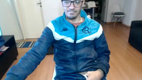 Snapshot of guachin_new chatting on 06/15/26, 09:50 guachin_new online show from 06/15/26, 09:50