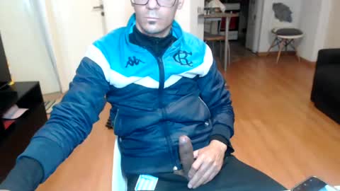 Snapshot of guachin_new chatting on 06/18/26, 05:41 guachin_new online show from 06/18/26, 05:41
