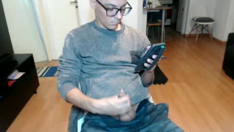 Snapshot of guachin_new chatting on 06/25/26, 05:12 guachin_new online show from 06/25/26, 05:12