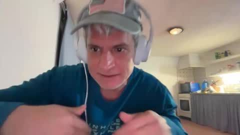 guardiannif_ online show from 01/15/26, 09:07