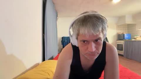 guardiannif_ online show from 01/17/26, 01:32