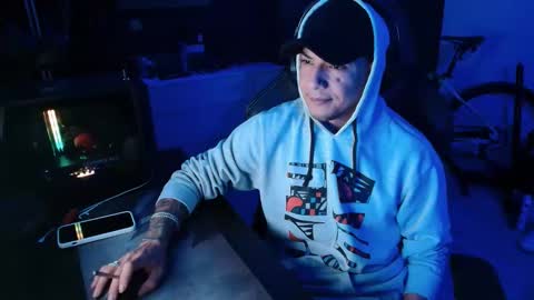 Guayaco  online show from 11/22/25, 02:49