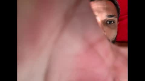 Snapshot of gucci4u2 chatting on 05/25/26, 03:51 gucci4u2 online show from 05/25/26, 03:51