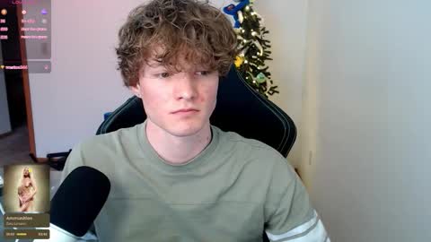 Snapshot of gucciboi4 chatting on 01/11/26, 05:29 gucciboi4 online show from 01/11/26, 05:29